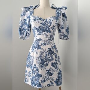 Reformation Spring Dress in Olympia •0